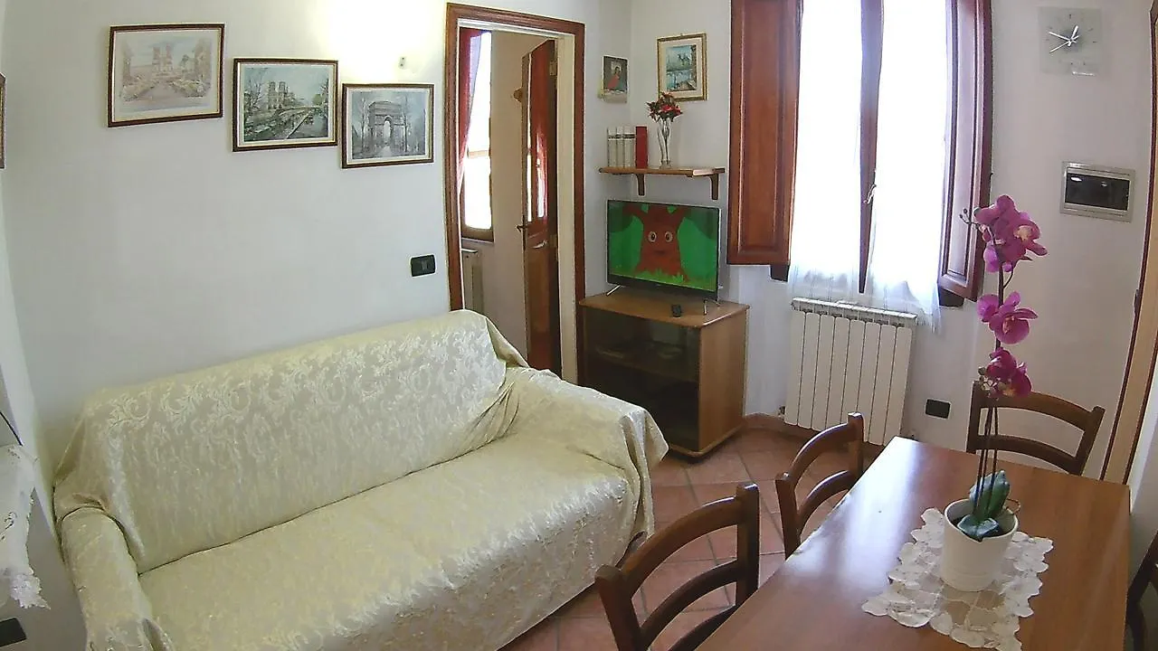 Elisa Apartment Lucca